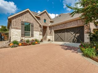 1939 Spotted Fawn Dr, Arlington, TX 76005