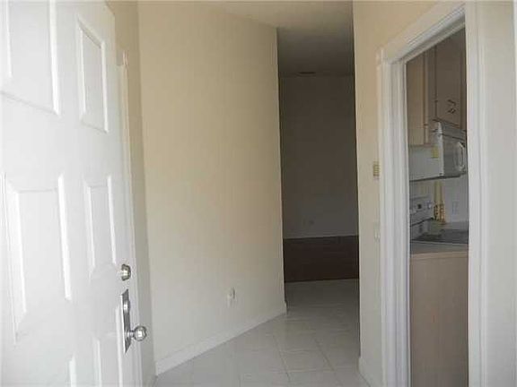 3rd image of 1619 SW Waterfall Blvd