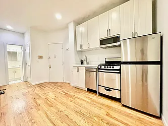 Rented by HOLTON REAL ESTATE INC.