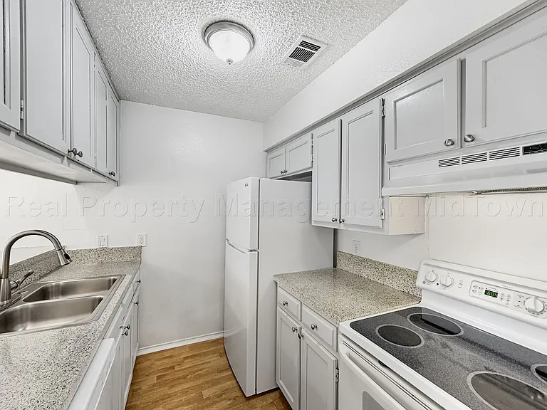 536 Guerin Dr #534 — Photo 5