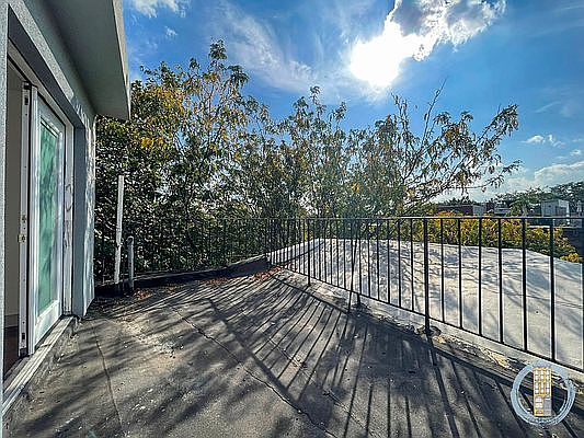 2nd image of 405 Franklin Ave #Penthouse