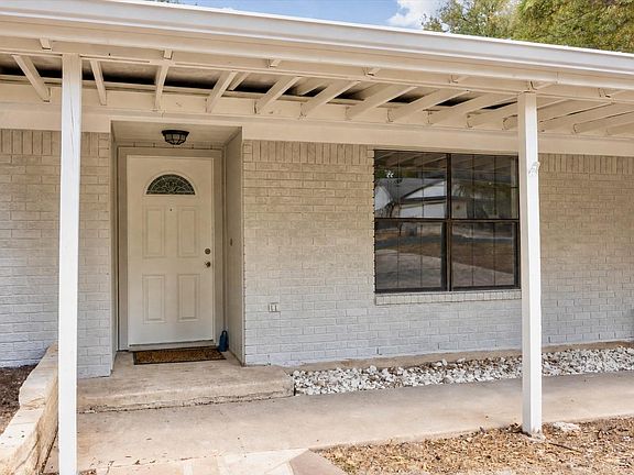 4th image of 1011 Serenada Dr