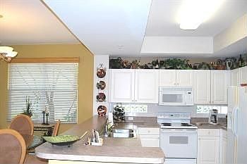 4th image of 4661 Turnberry Lake Dr Unit 104