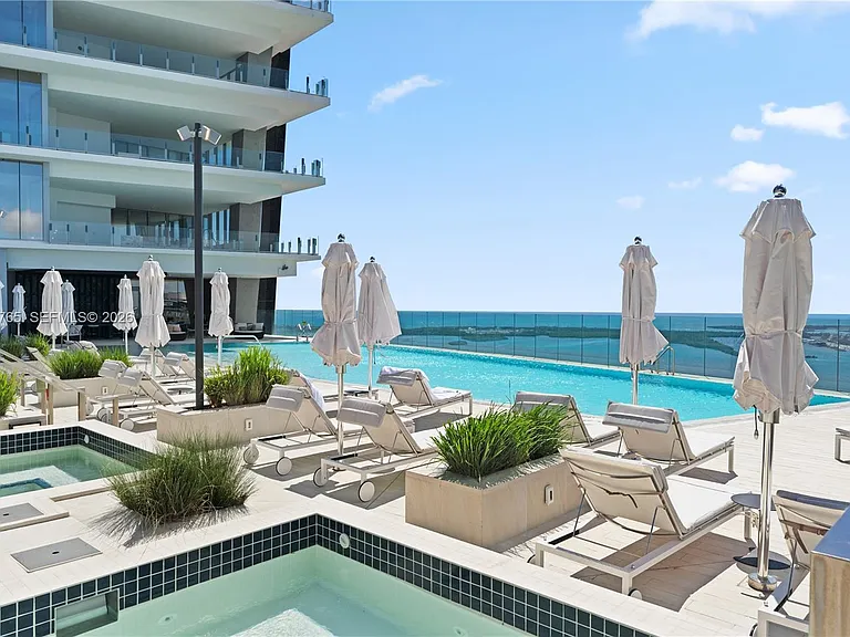 300 Biscayne Boulevard Way #1802 — Photo 28