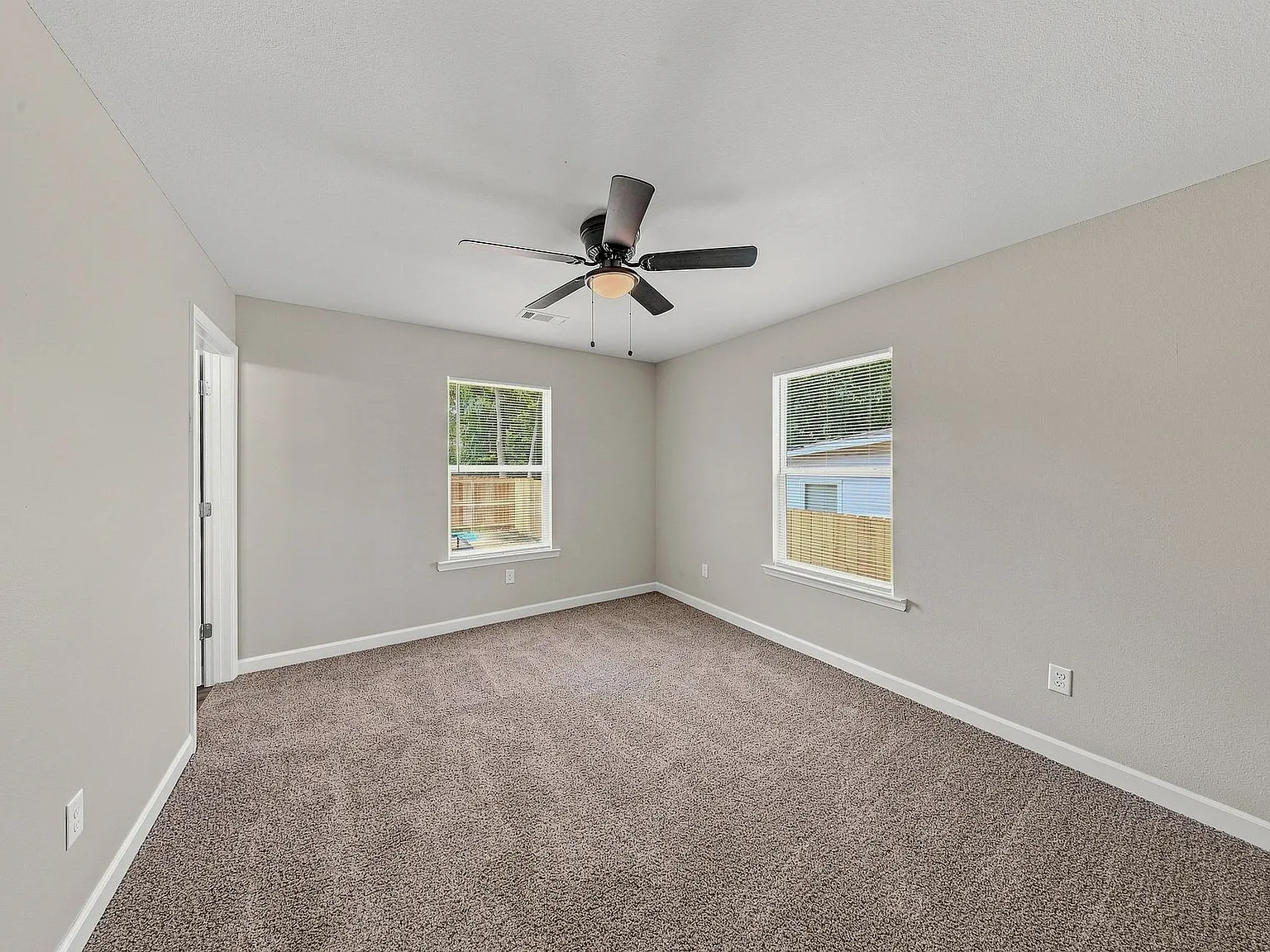 2510 Booker St — Photo 4