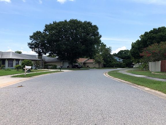 5th image of 1034 Bluejack Oak Dr