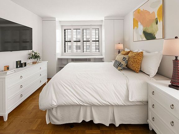 5th image of 233 E 69th St APT 14I