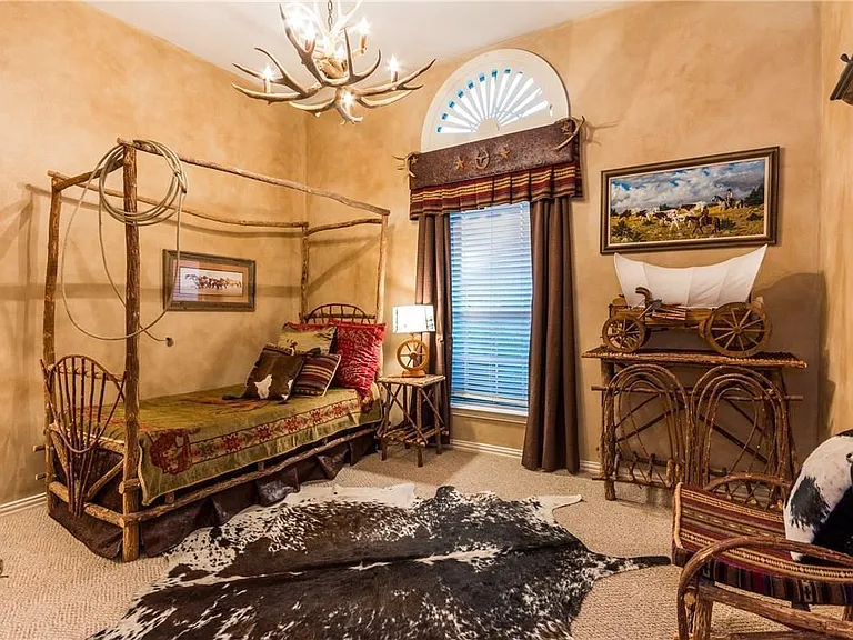 5739 FM 1461 — Photo 16