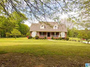 7346 Lake In The Woods Rd, Trussville, AL 35173