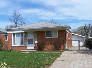 9062 Beatrice St, Livonia, MI 48150