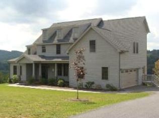 4264 Pleasure View Dr, Hiwassee, VA 24347
