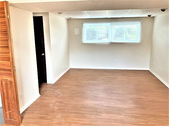 3rd image of 22822 Valley Dr