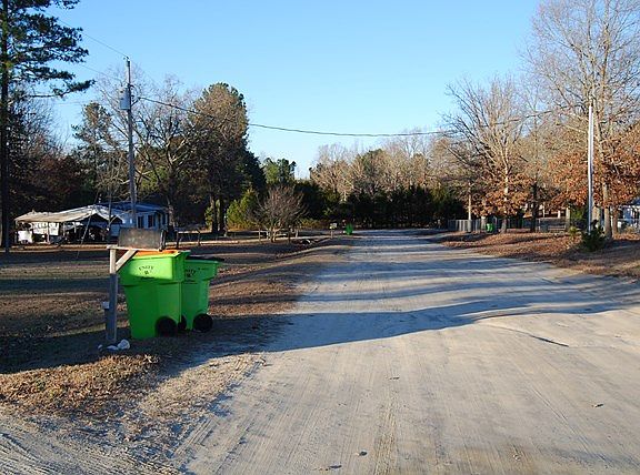 2nd image of 71 Amaryllis Ln