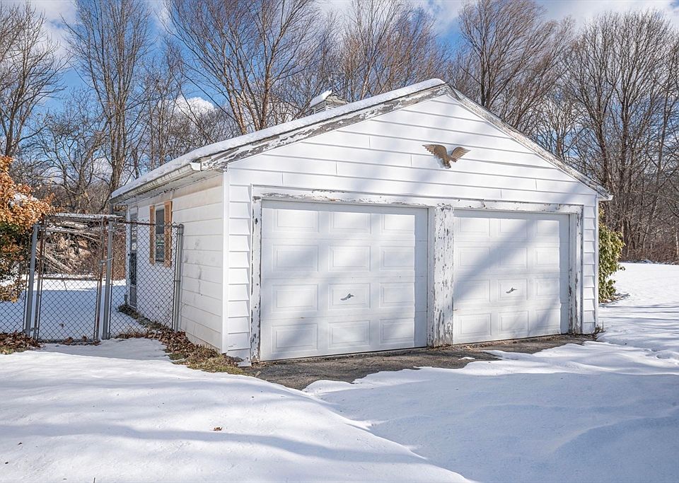 53 Buffington St, Swansea, MA 02777 Zillow