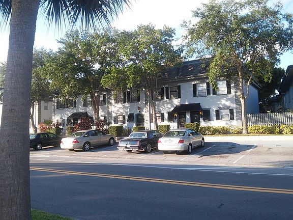 4th image of 6978 Sunset Dr S