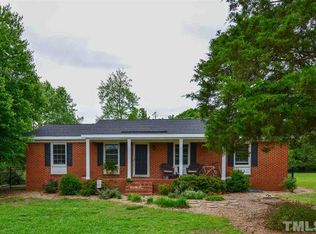 1009 Holland Rd, Fuquay Varina, NC 27526