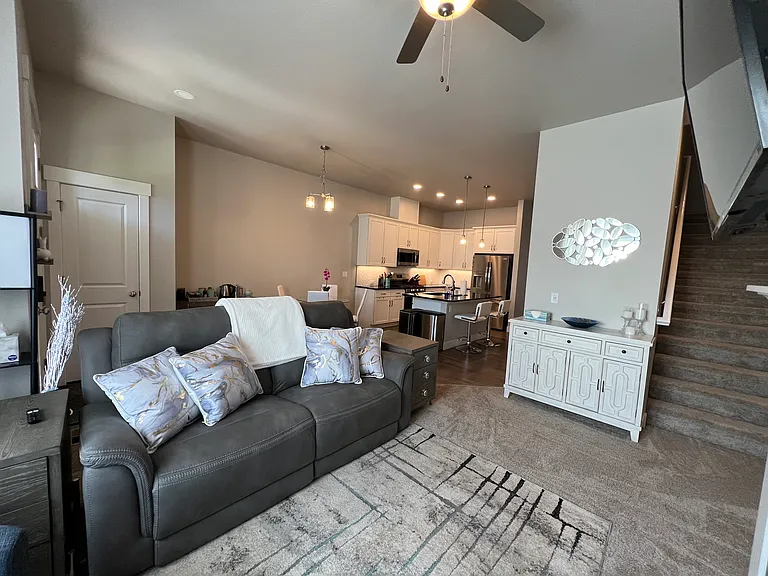 Greenhorn Dr — Photo 7