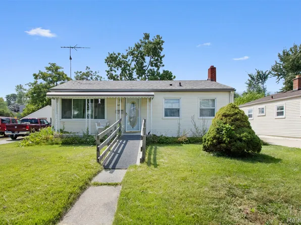 9077 Hugh St, Livonia, MI 48150
