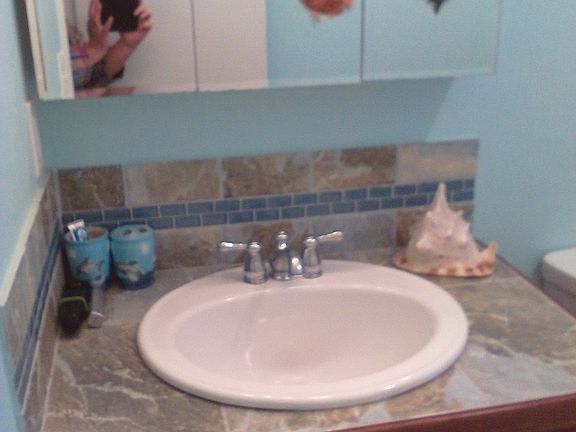 Upstairs full bath