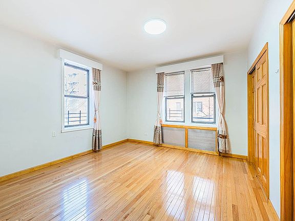 4th image of 4018 Hampton St APT 2D