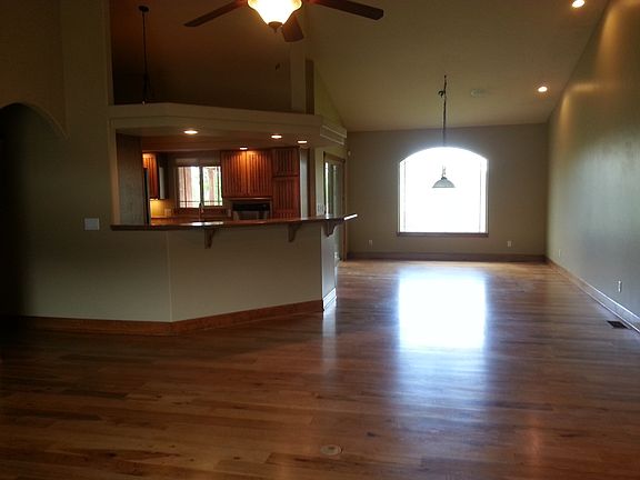 Living/dining areas