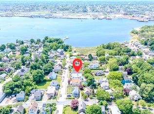 12 North St, Fairhaven, MA 02719