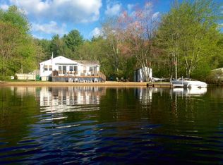 8 Red Gate Ln, Amherst, NH 03031