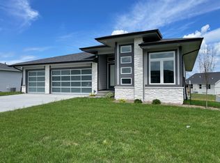 5227 Springbrook Dr, Ames, IA 50014