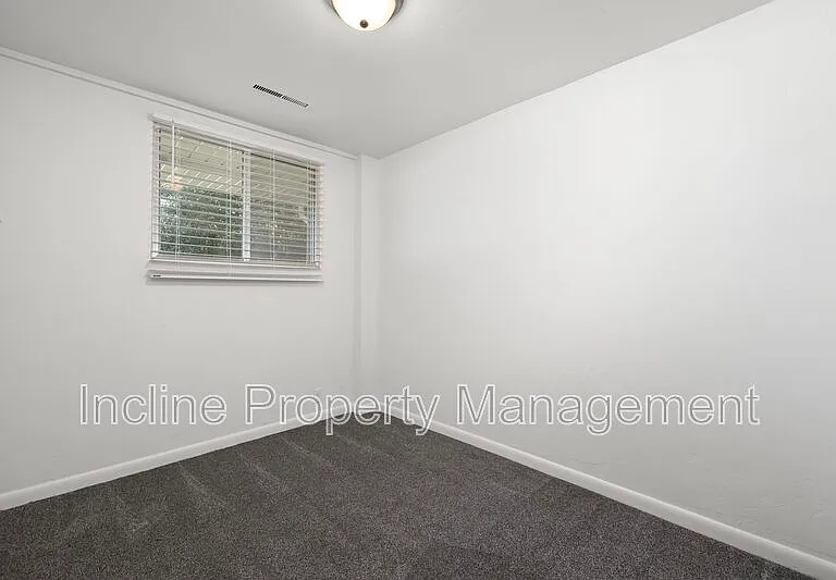 11920 S Redwood Rd — Photo 11
