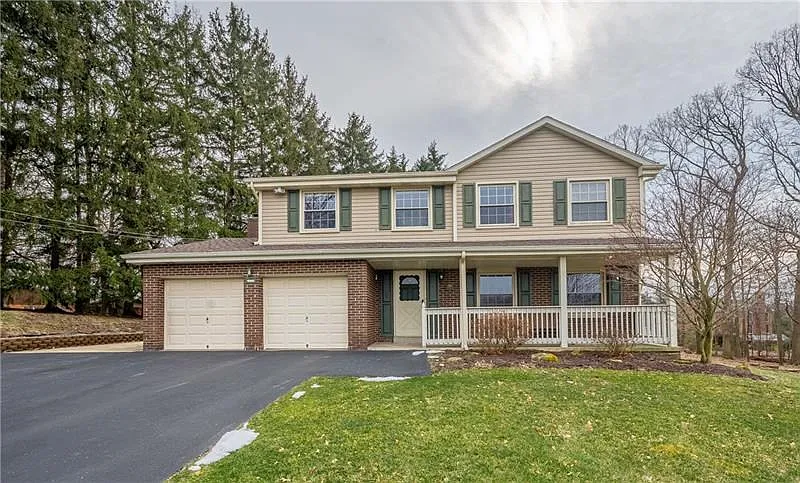 2556 Interlaken Ct photo 1