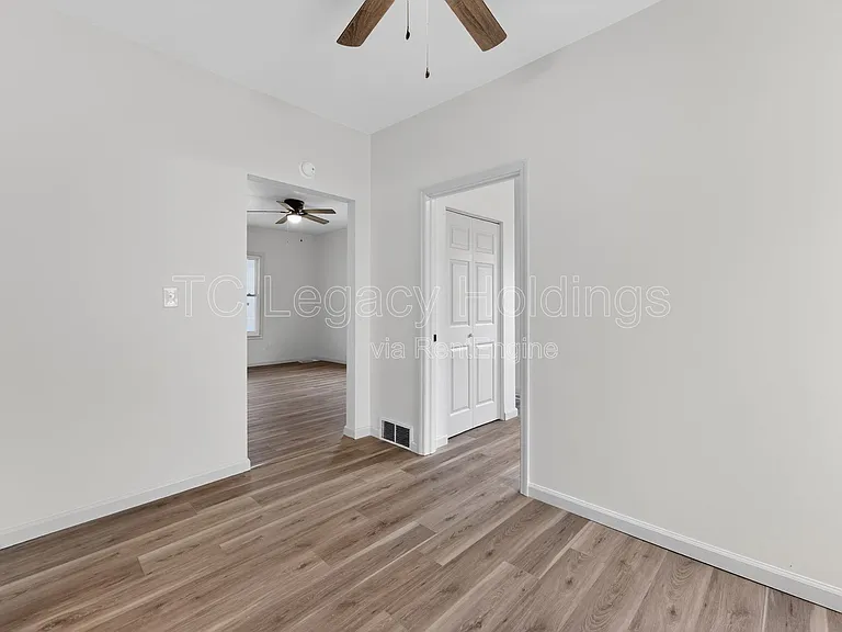 407 Simpson Ave — Photo 9