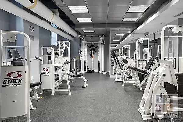 Rented by LoHo Realty | media 16