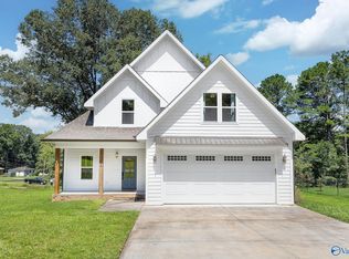 4024 Browns Valley Rd, Guntersville, AL 35976