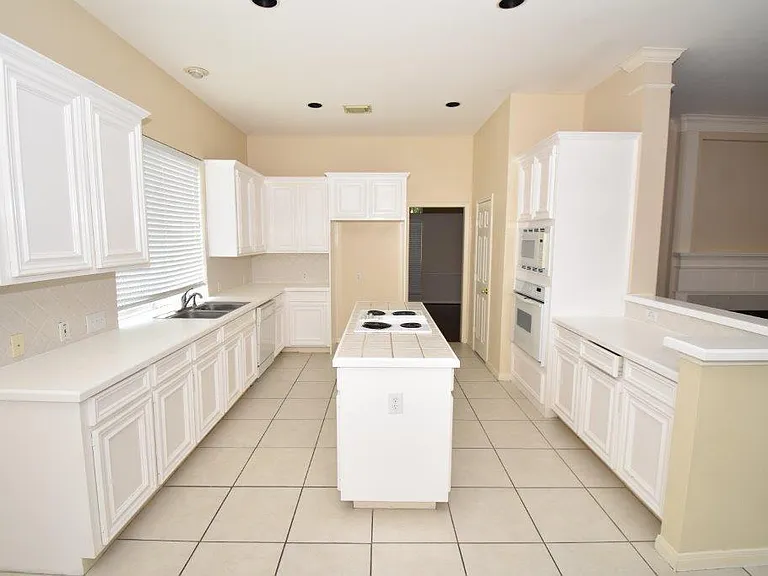 12335 N Shadow Cove Dr — Photo 4