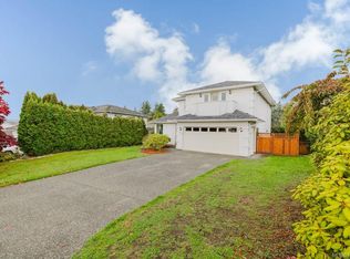 2310 Francis View Dr, View Royal, BC V9B 6J4