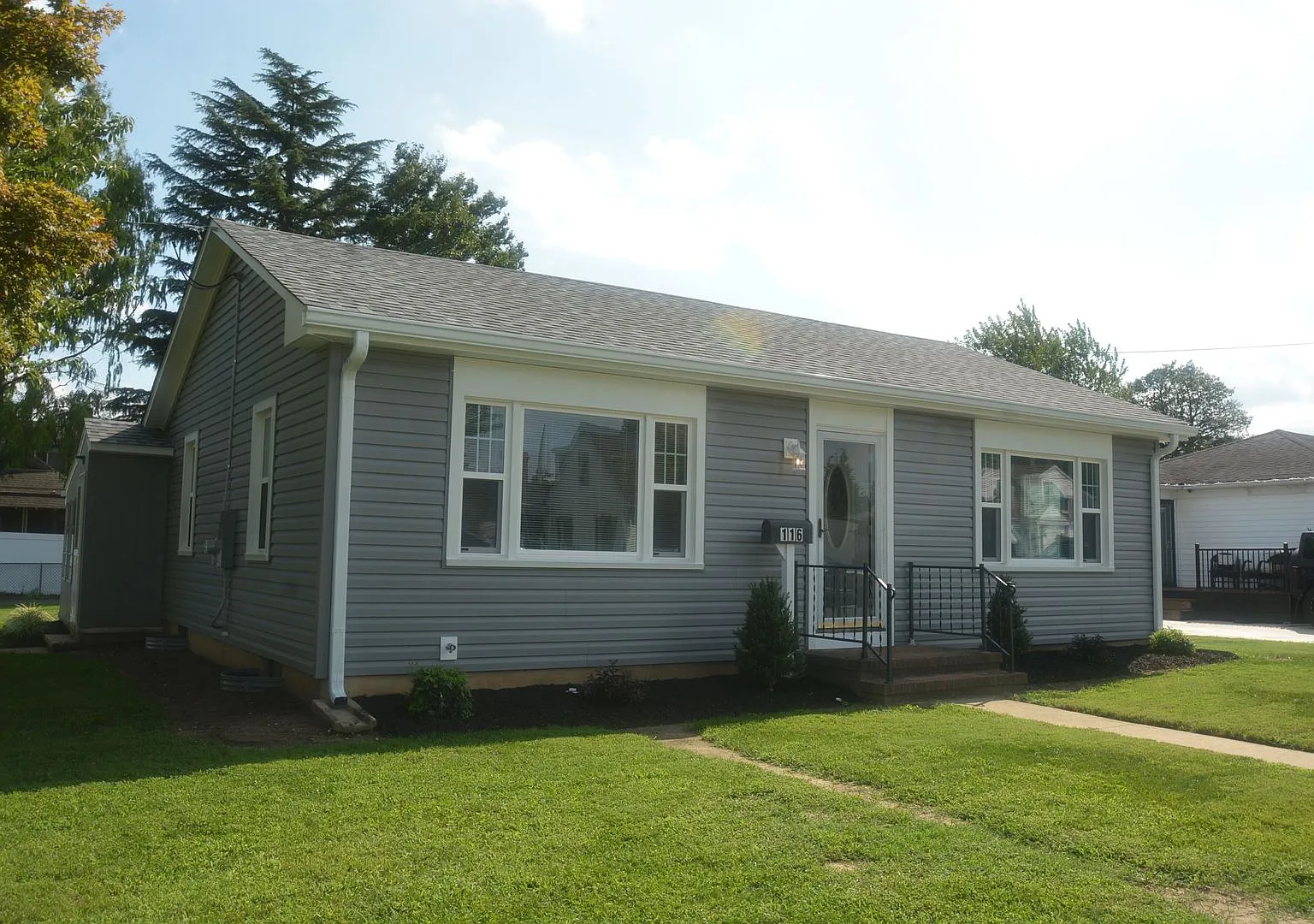 Completely Redone & Brand New Ranch Home - 2 Bedroom Ranch Home with a 2 Car Garage — Photo 4