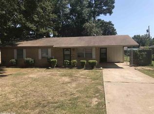 213 Honeysuckle Ln, Lonoke, AR 72086