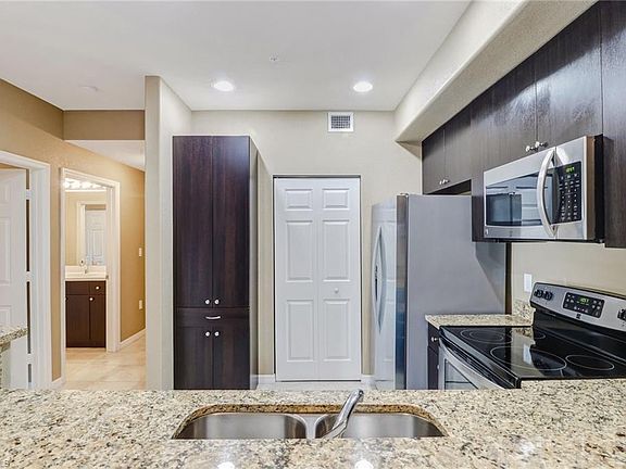 4th image of 13140 Bella Casa Cir APT 2153