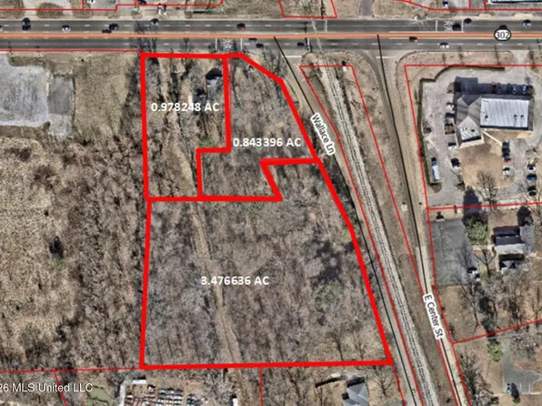 2205 Goodman Rd, Horn Lake, MS 38637