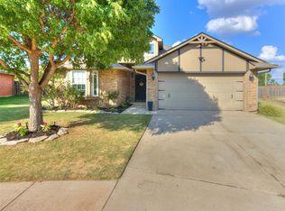 2137 Peacock Dr, Edmond, OK 73012