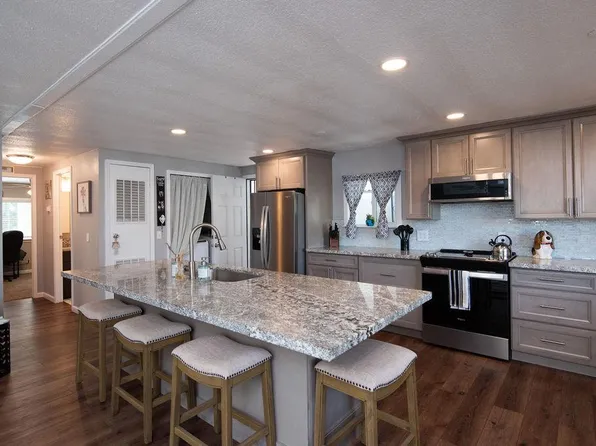 107 Schooner Ln, Modesto, CA 95356