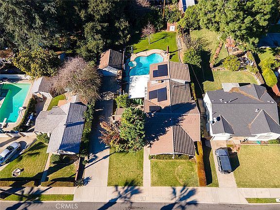 4th image of 319 N Encinitas Ave