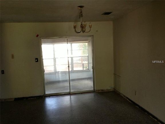 5th image of 8351 42nd Ave N