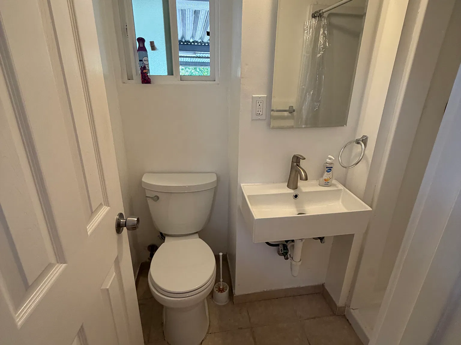 Studio, $1,250 — Photo 2
