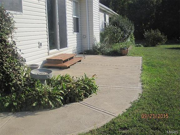 3rd image of 435 Sydna Ct