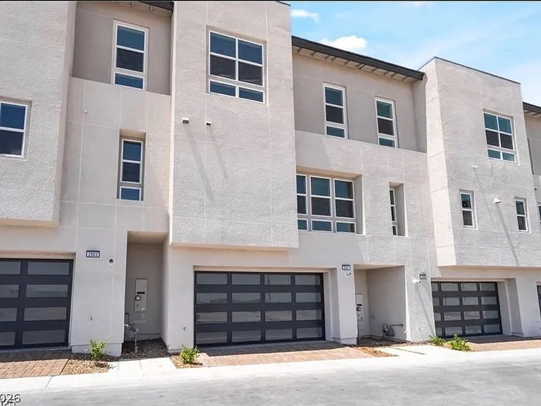 2498 Indigo Mountain St — Photo 31