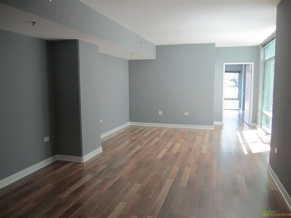 1st image of 425 W Beech St Unit 304