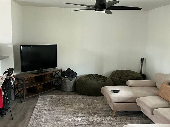 4th image of 57472 Primrose Dr #3