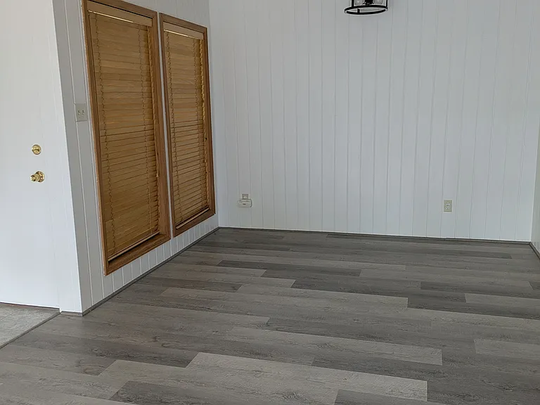 5979 S Willow Way — Photo 3