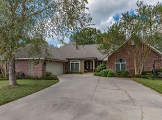 102 Queen Of Peace Dr, Lafayette, LA 70508